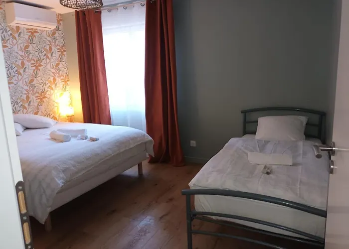 L Instant Carcassonnais Апартаменты *